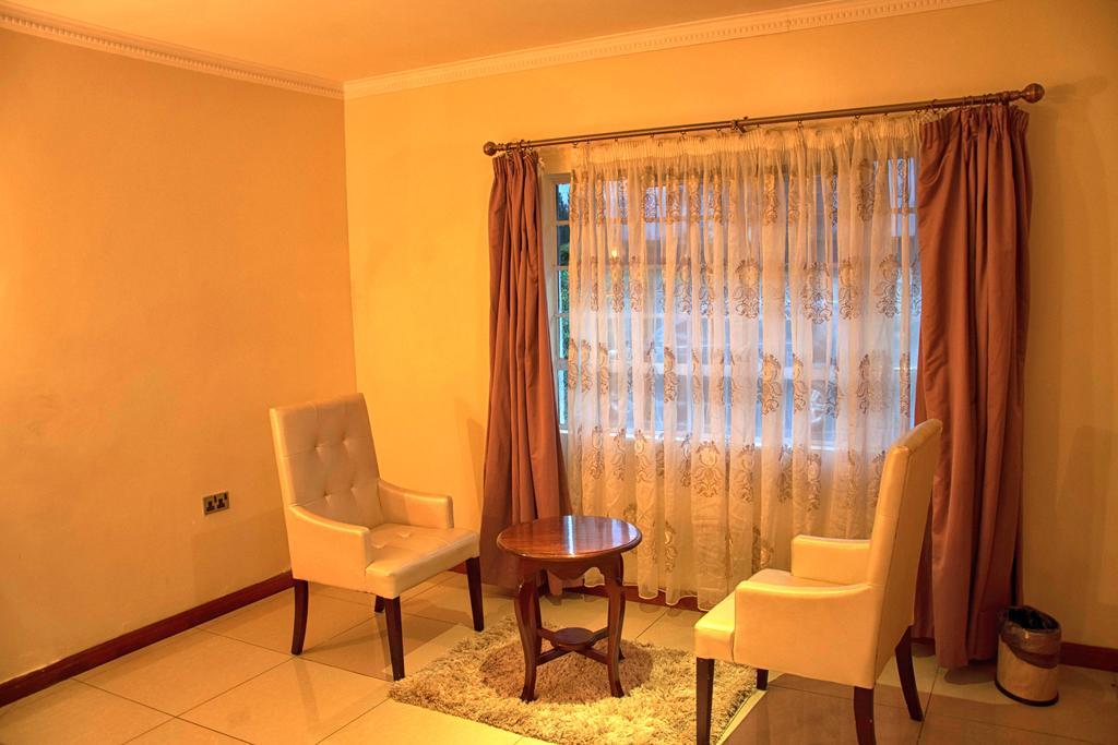 Brownie'S Guesthouse Lake Elementaita المظهر الخارجي الصورة